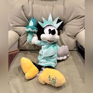 Disney Store Statue of Liberty Minnie